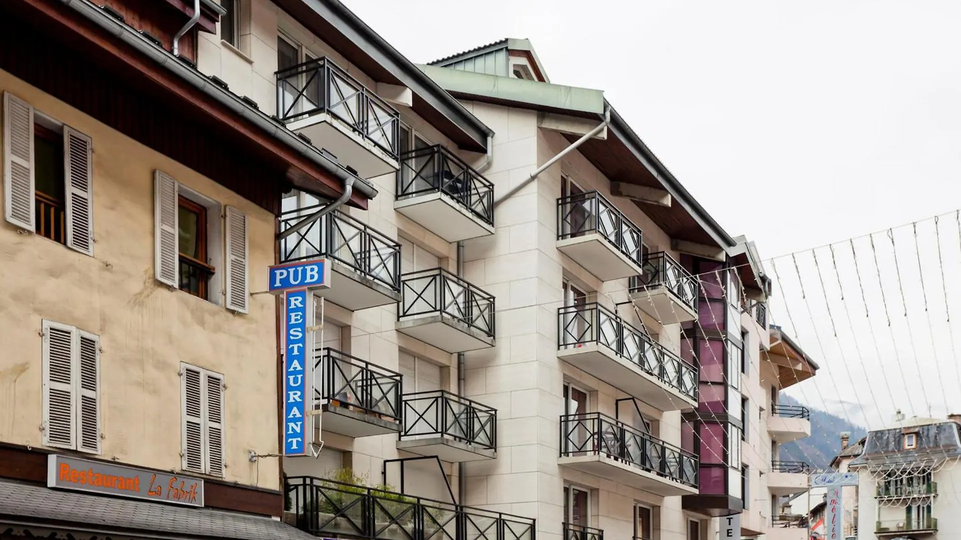 Apartment Duplex Spacieux 8 Pers Avec Parking, Balcon Et Wifi - Centre De Brides-Les-Bains - Fr-1-512-177